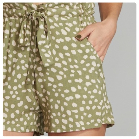 🌻New Sage Green Animal Print High Waist Paper Bag Shorts🌻 - Picture 3 of 3